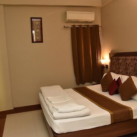 Hotel Vibhav Harsh Varanasi Exterior photo